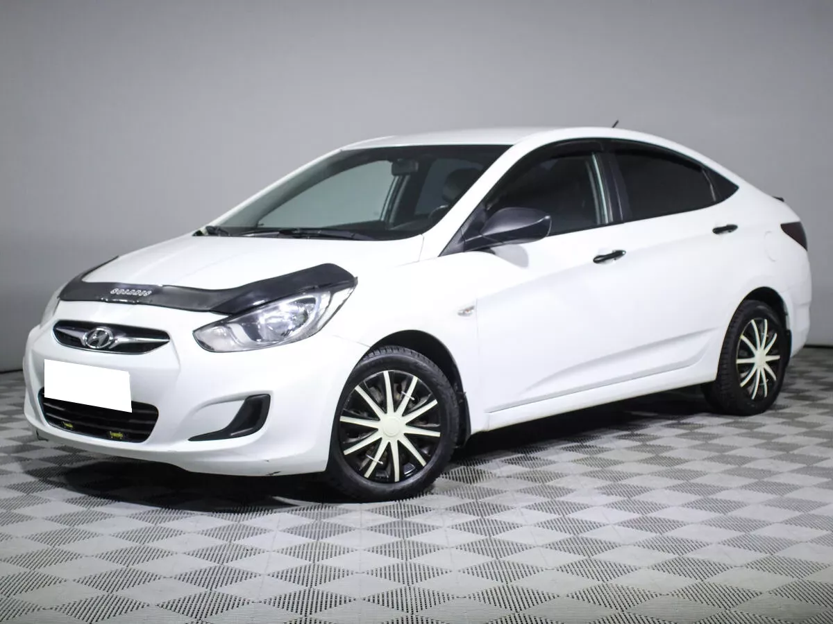 Купить Hyundai Solaris 2013 г.в. 49000 Автоматическая Бензин/1400 см3 за  494550 руб. скидка 604450 руб. в Кредит от 6.3% годовых.